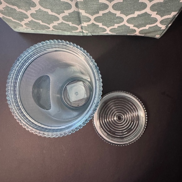 Starbucks Mermaid Iridescent Grande Cold Cup 2022 - Picture 4 of 4